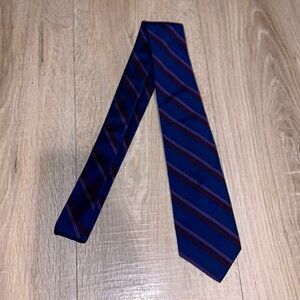 Lilly Dache Paris Rome Los Angeles blue with red stripes silk blend tie